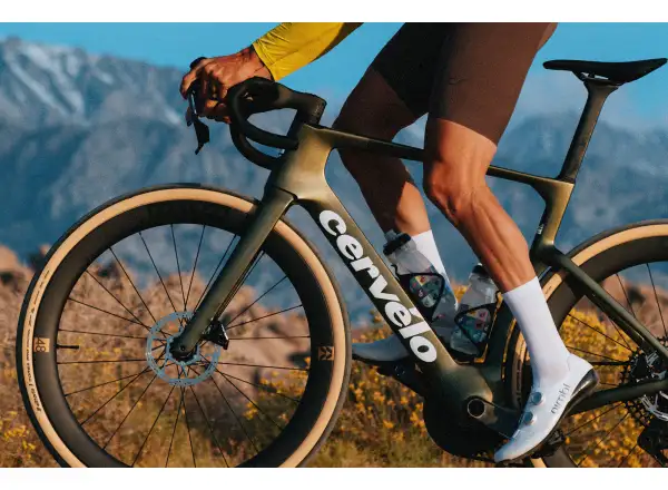 Cervélo Aspero-5 SRAM Force AXS 1 Digital Moss gravel gravel bike