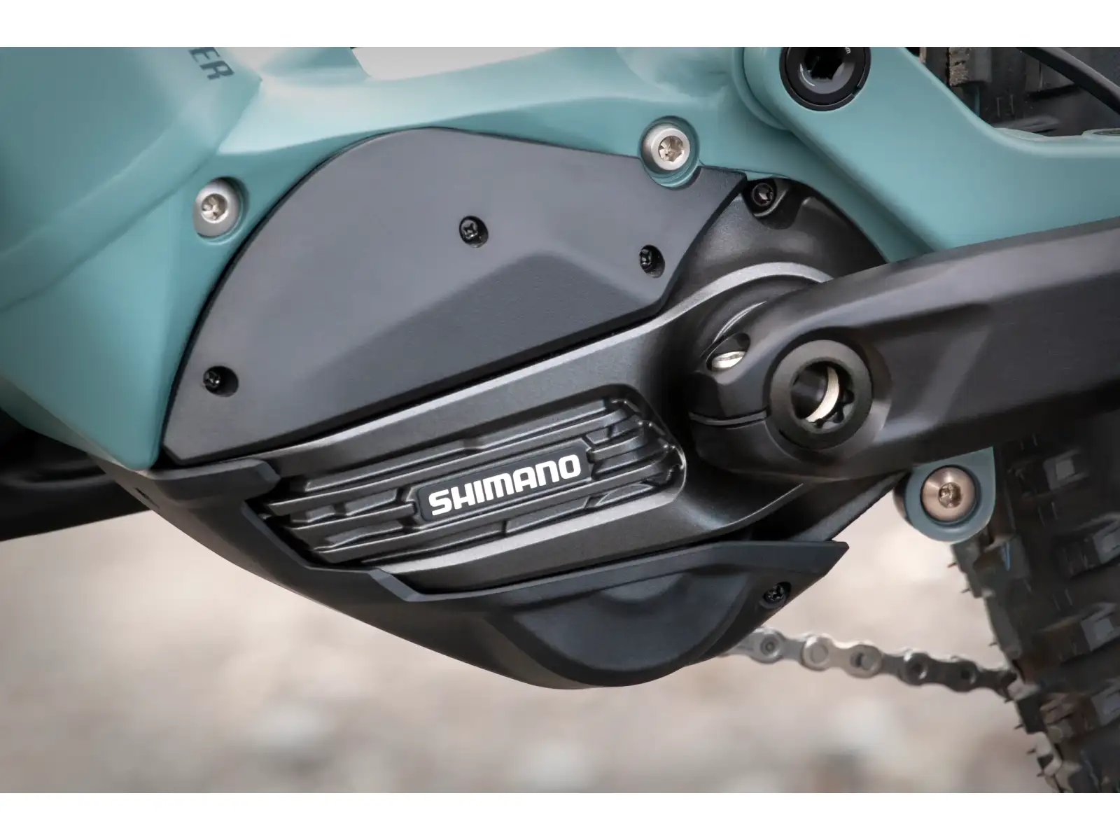 Superior eXF 9049 R mountain e-bike matte trooper green/chrome silver