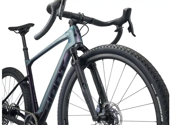 Giant Revolt X Advanced Pro 0 gravel bike Airglow Black Currant
