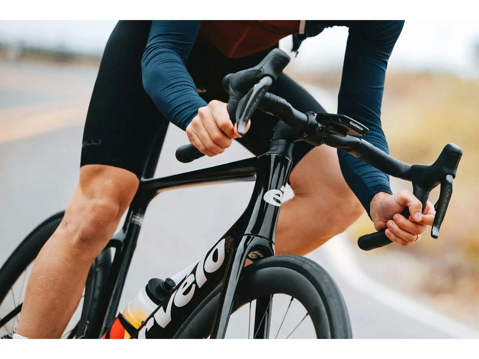 Cervélo Caledonia 5 Red AXS road bike Five Black