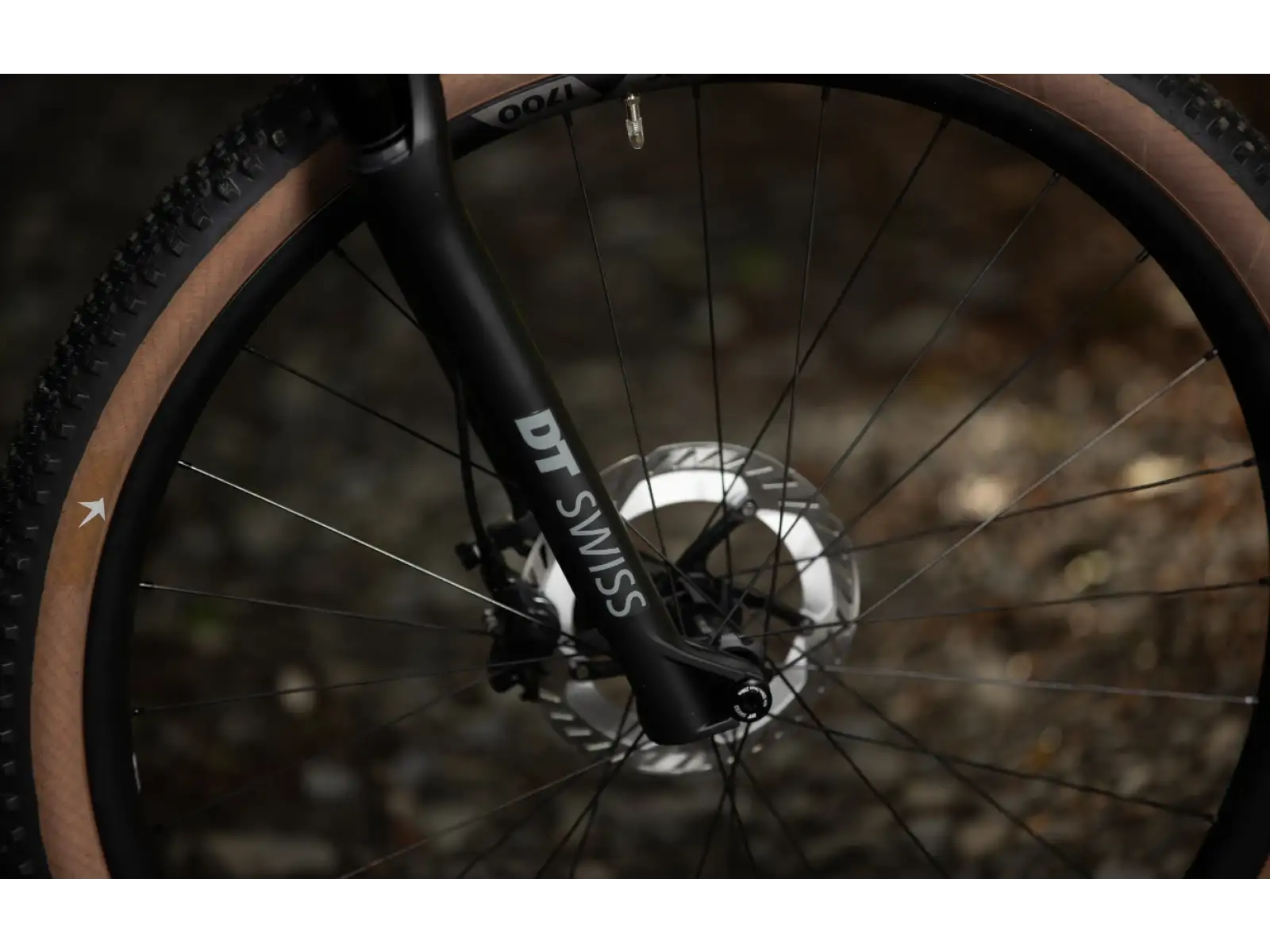 Superior XP 9.8 mountain bike Matte Carbon/Dark Chrome