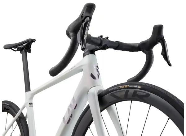 Giant Defy Advanced Pro 1 road bike White