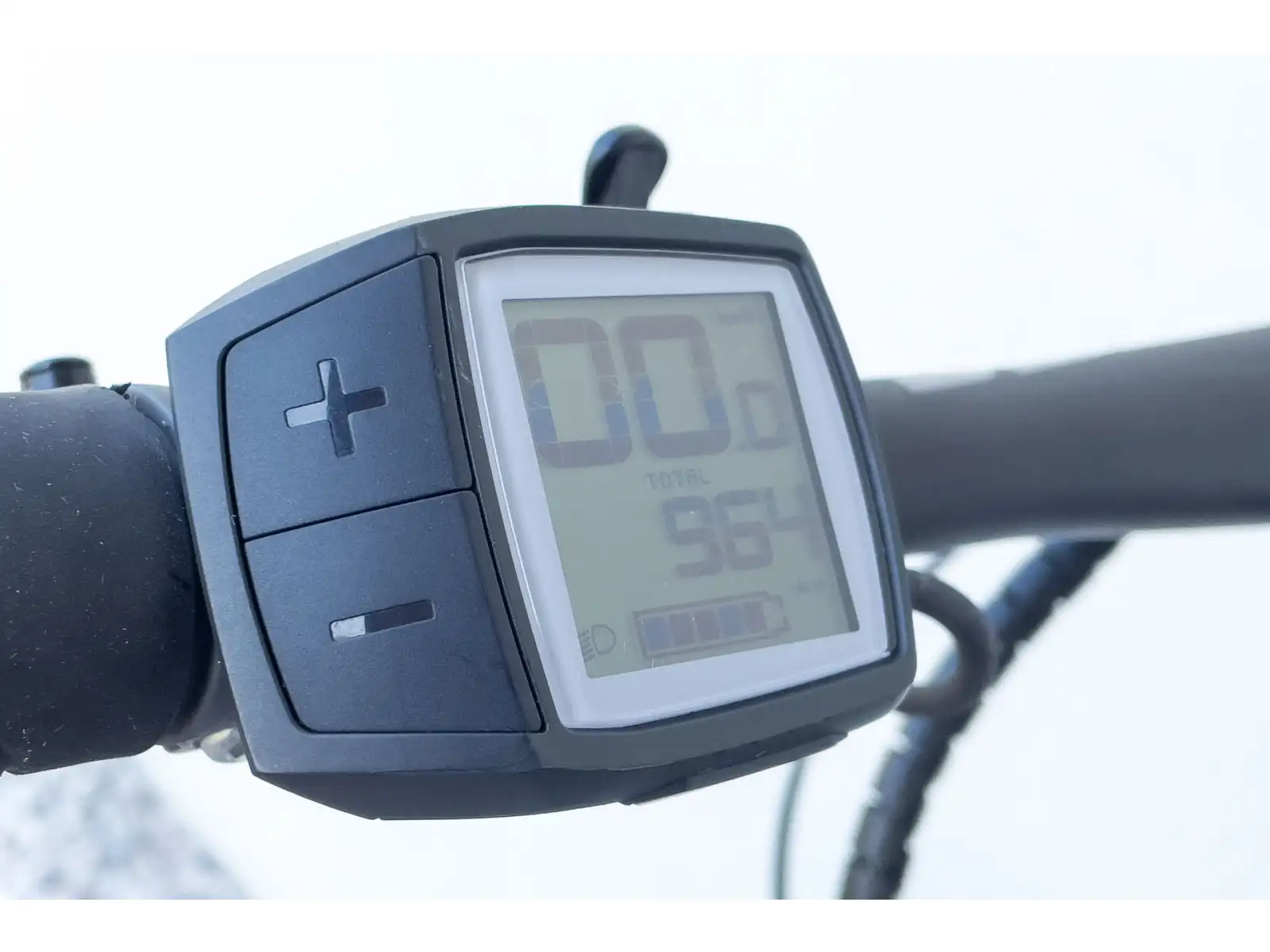 Apache Matto Bosch Performance CX cross e-bike PROVĚŘENO