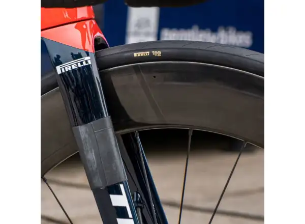 Pirelli P Zero Race 150° Aniversary 28-622 road tire kevlar black