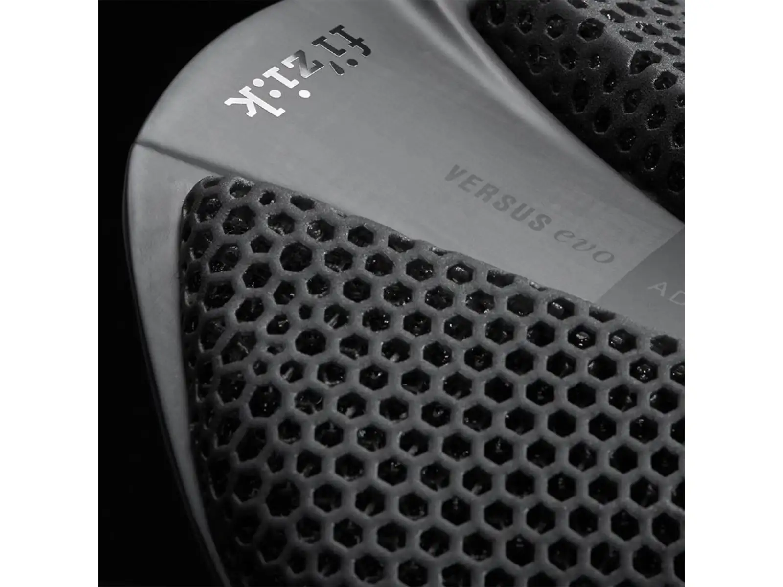 Fizik Antares Versus Evo 00 Adaptive 146 mm saddle black