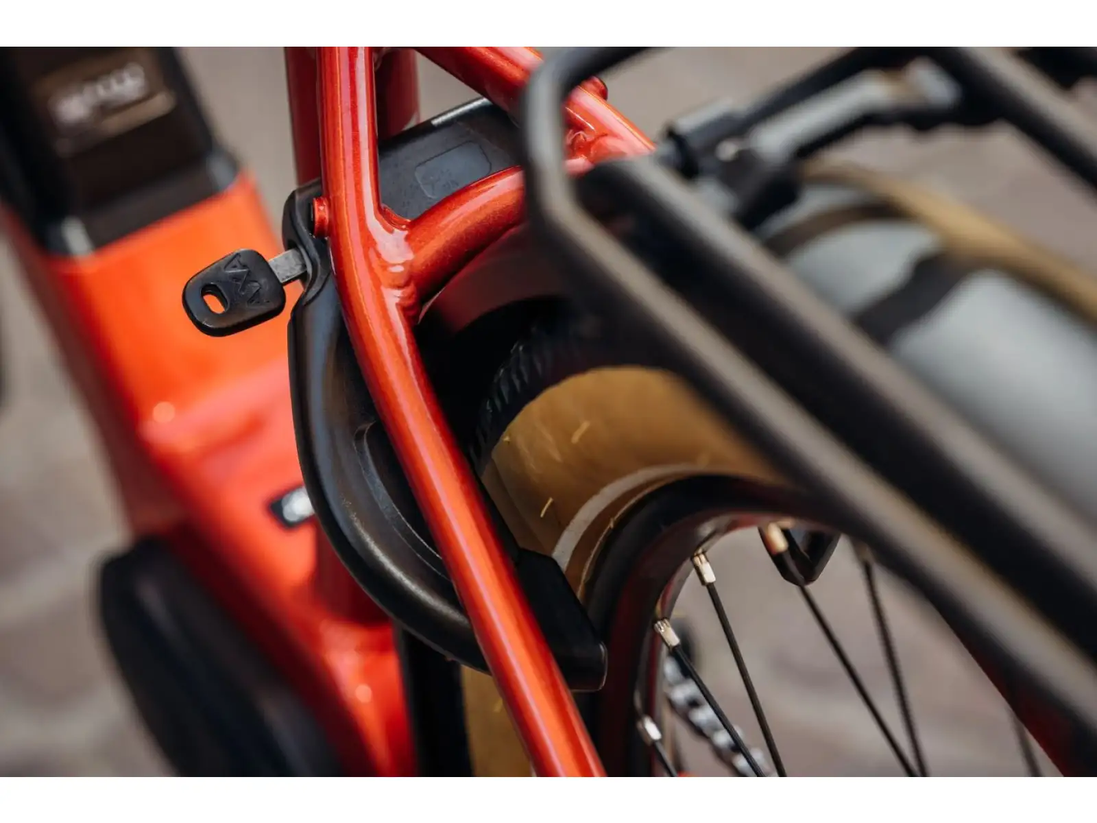 Rock Machine Storm e90-29 Metallic Orange/Silver trekking low-entry e-bike