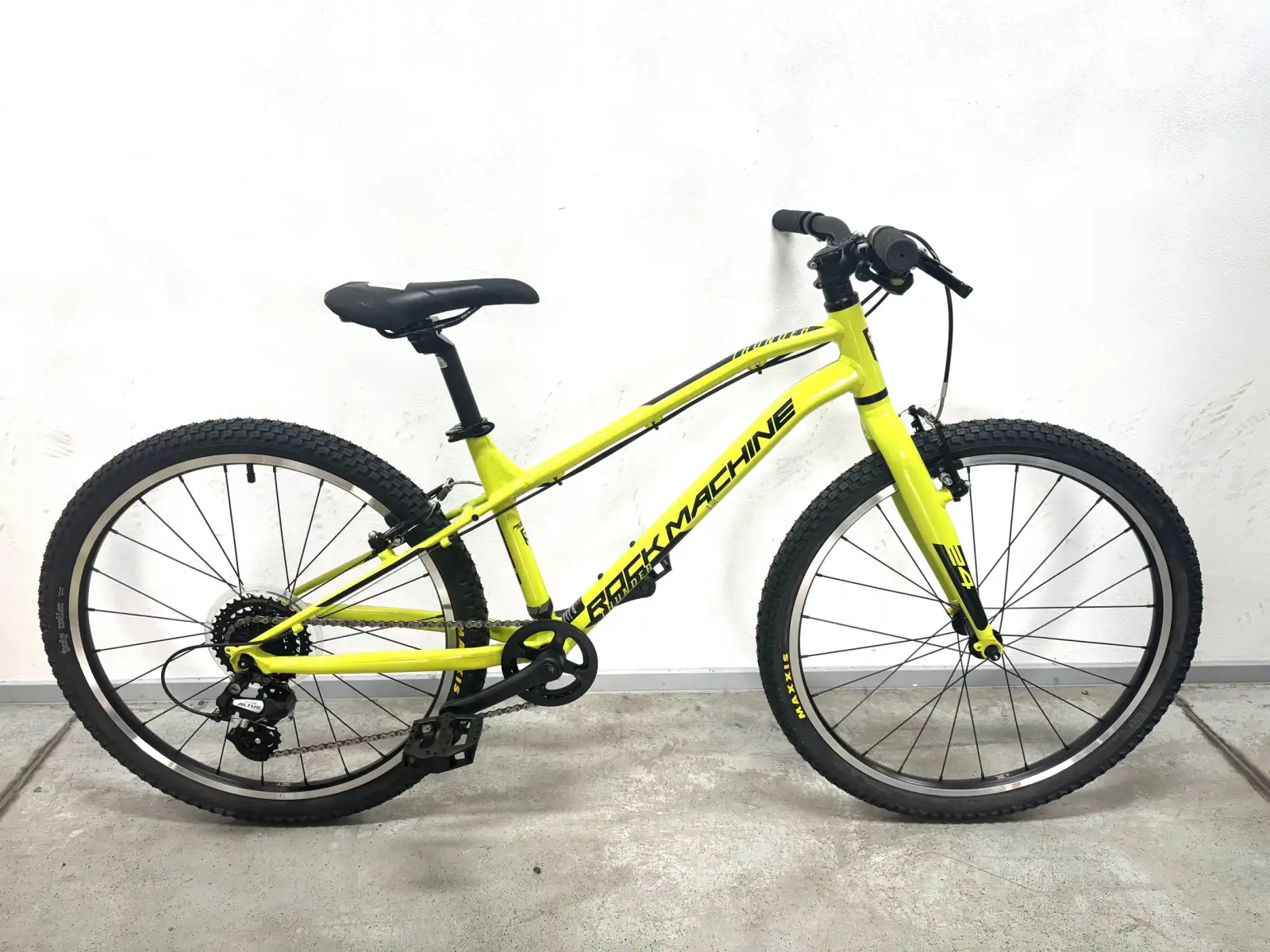 Rock Machine Thunder 24 kids bike yellow/black SAMPLE