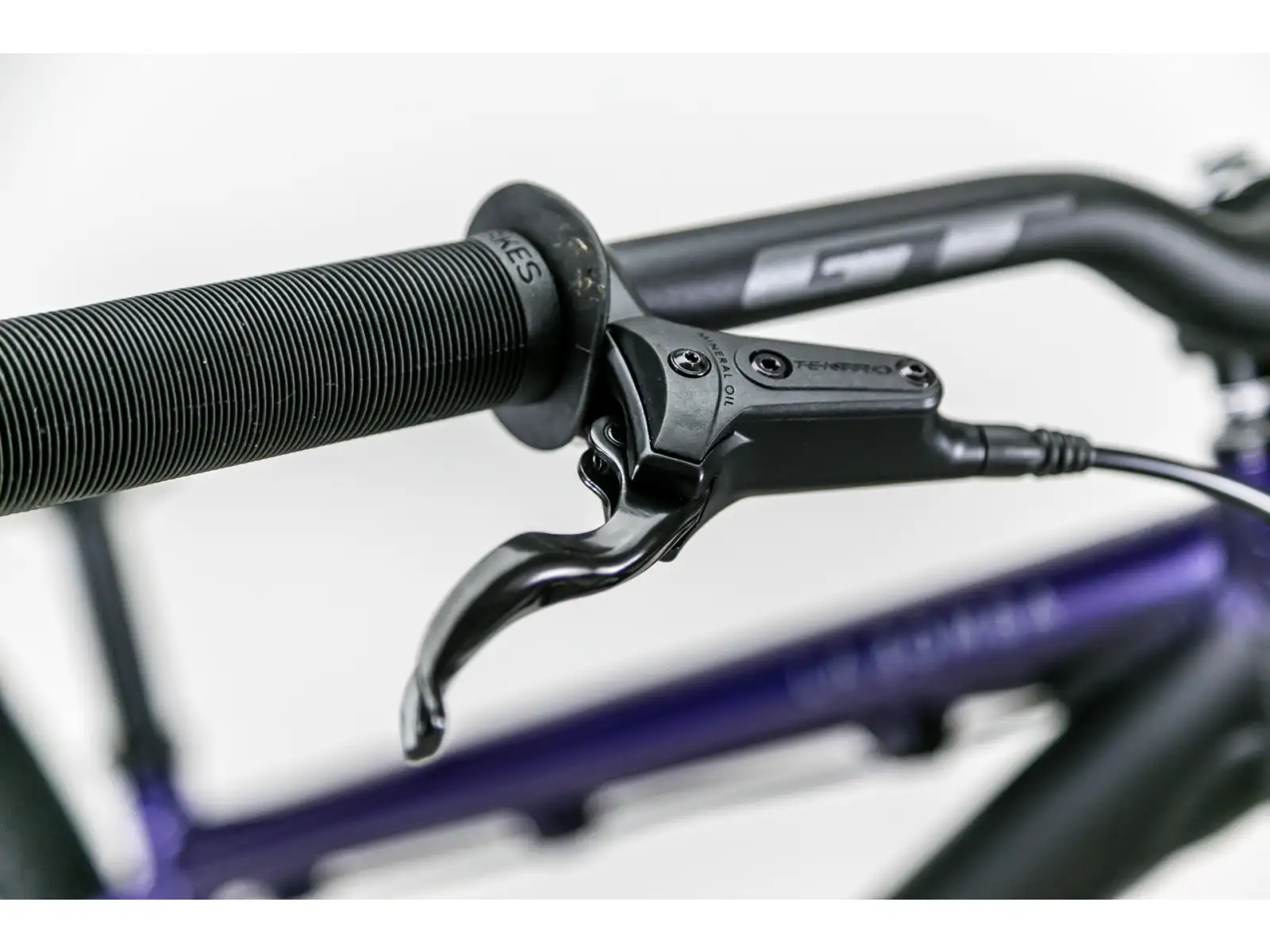 GT La Bomba Pro dirt bike