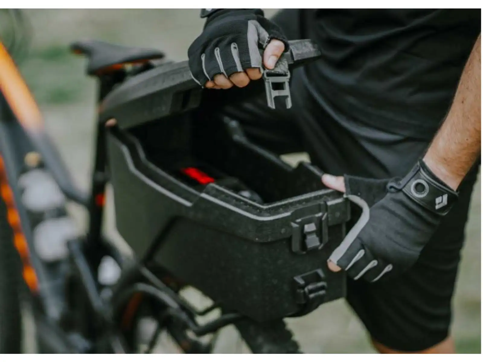 Topeak Trankbox E-xplorer battery carrier