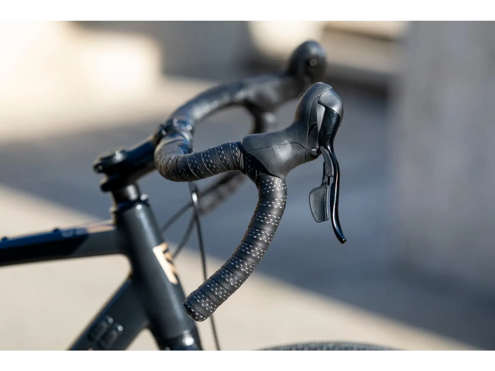 Rock Machine Gravelride 200 gravel bike Gloss Black/Sand