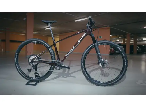 Superior Team 29 Elite Gloss Red Carbon/Chrome mountain bike